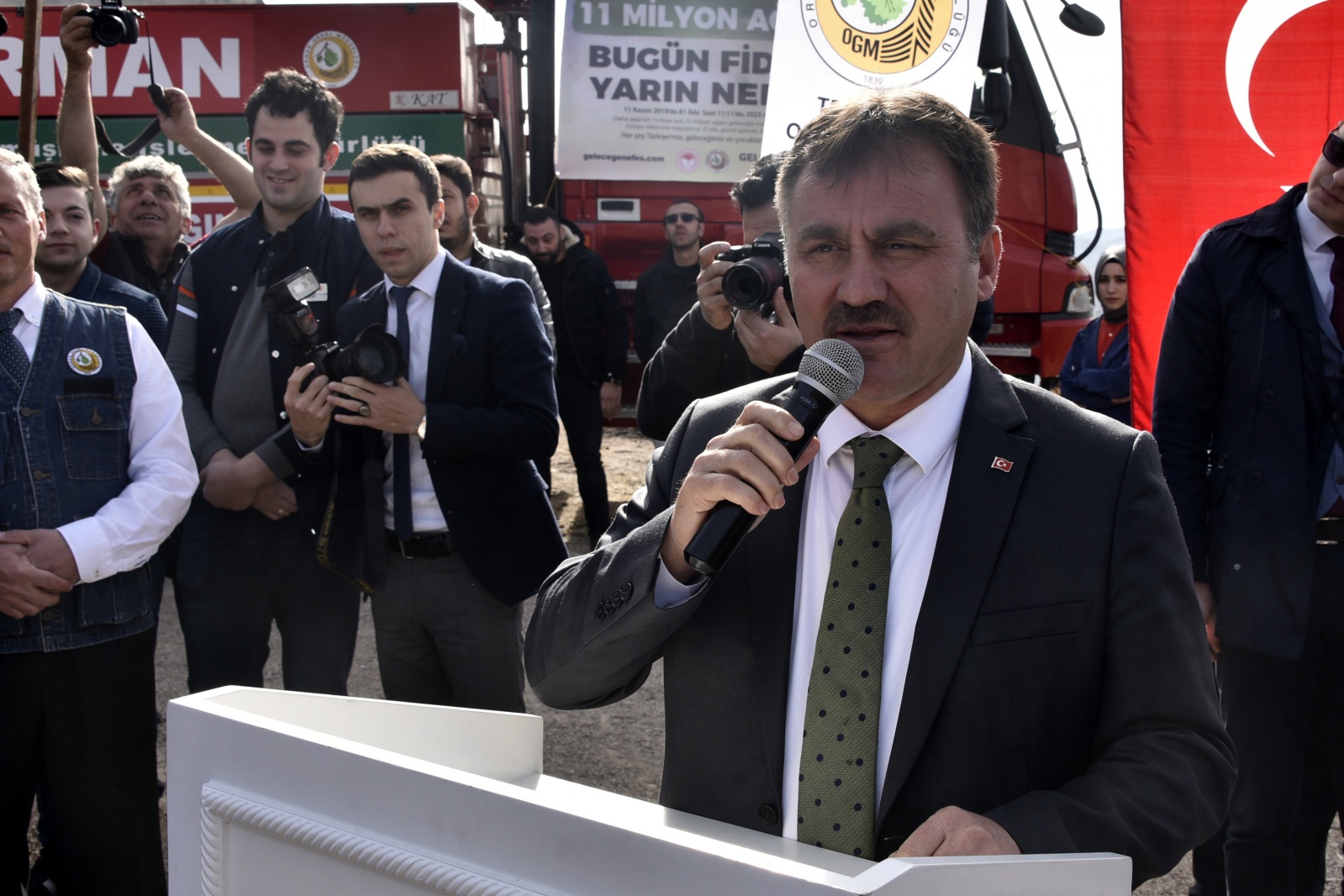 Gümüşhane’de 'Milli Ağaçlandırma Gününde' 70 bin fidan toprakla buluştu 3