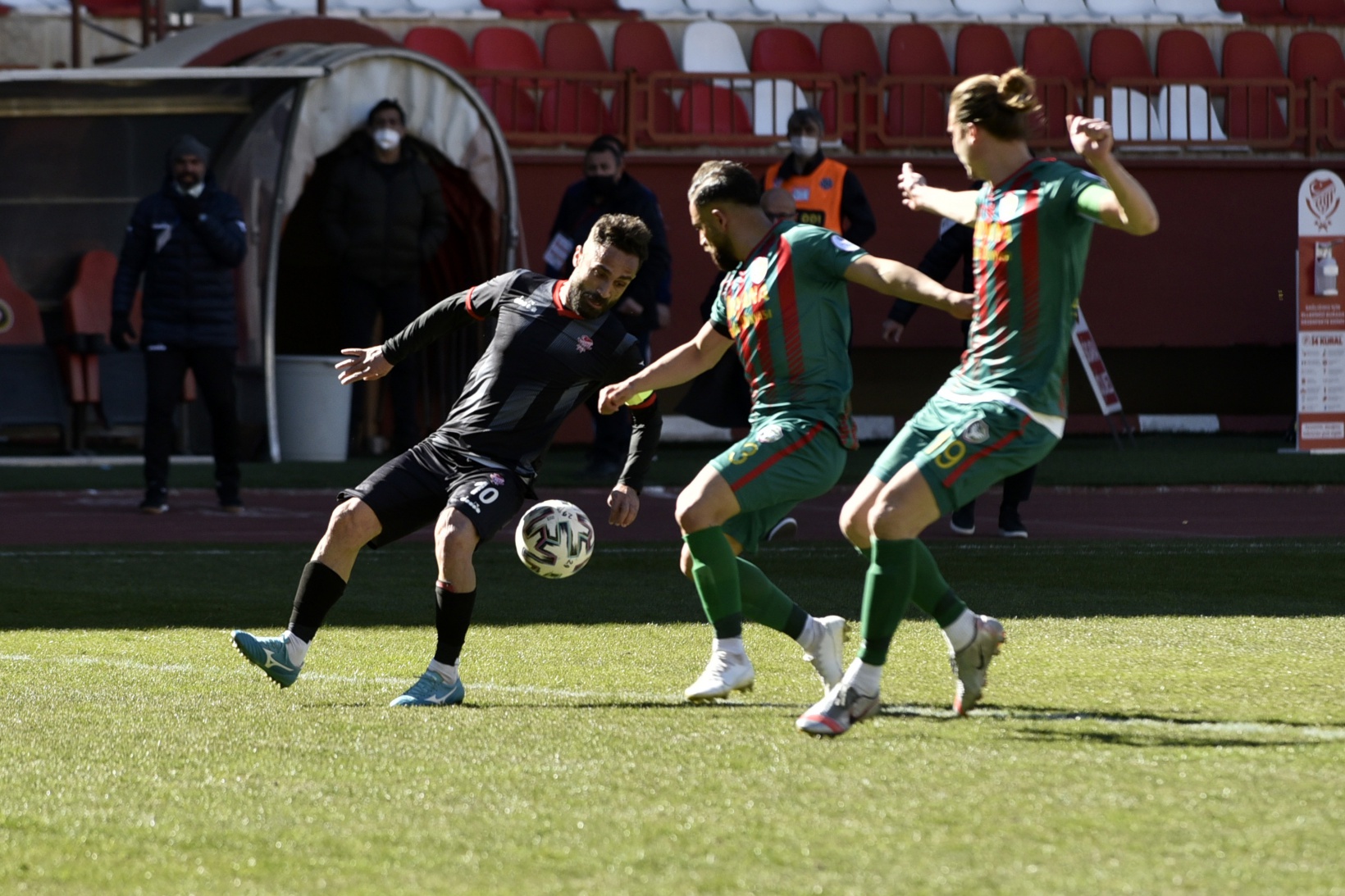 Gümüş kayıplarda: 0-2 27