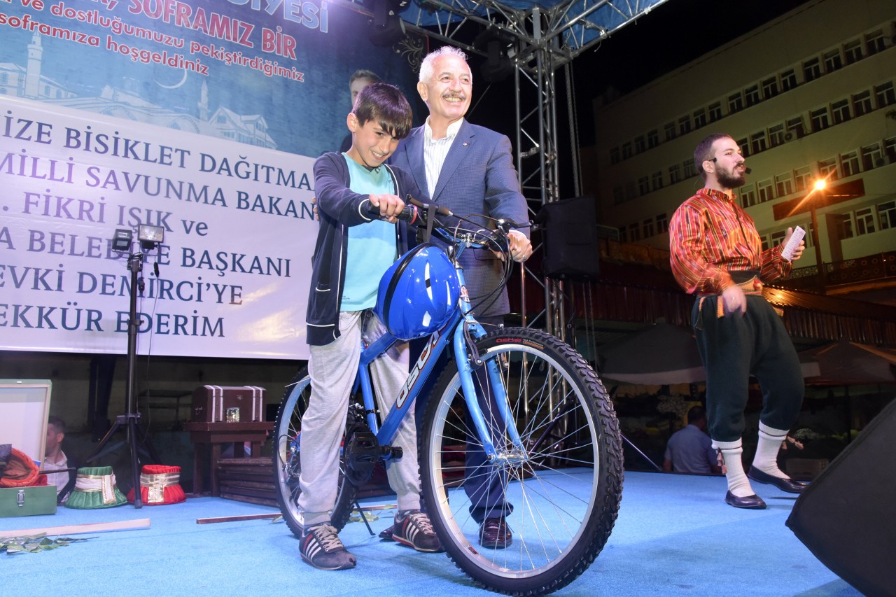 Gümüşhane’de öğrencilere 500 bisiklet dağıtıldı 9