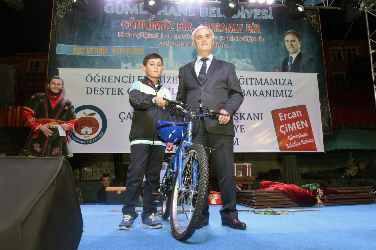 Gümüşhane’de öğrencilere 500 bisiklet dağıtıldı 10