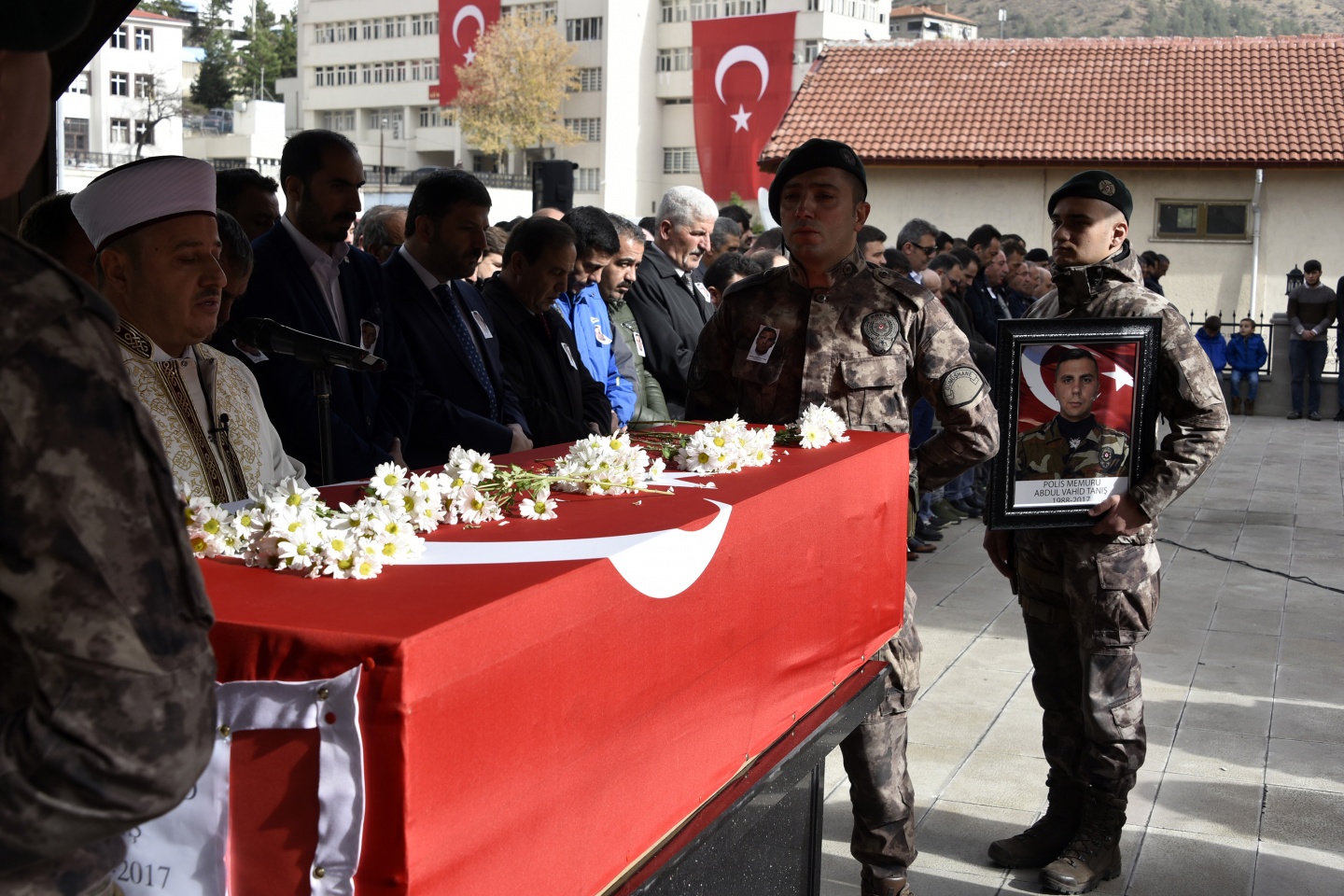 Gümüşhane şehidini gözyaşlarıyla uğurladı 38