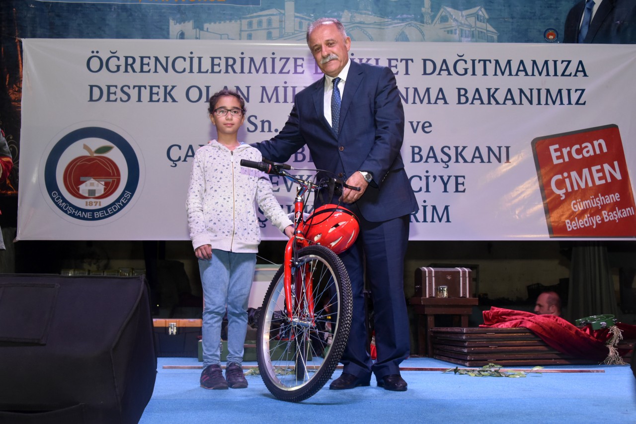 Gümüşhane’de öğrencilere 500 bisiklet dağıtıldı 16