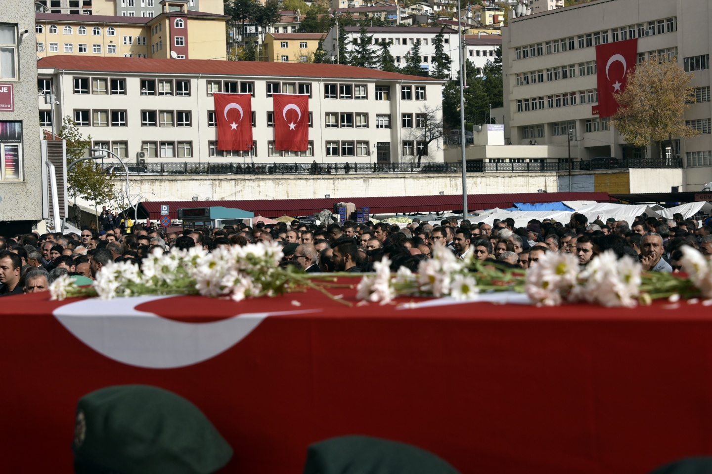 Gümüşhane şehidini gözyaşlarıyla uğurladı 40