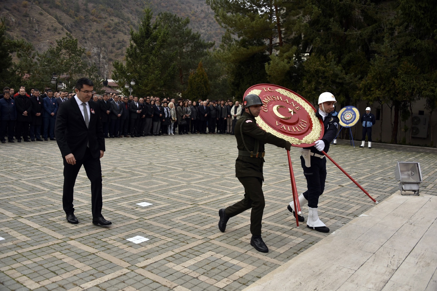 Ulu Önder vefatının 79.yıldömünde Gümüşhane’de anıldı 11