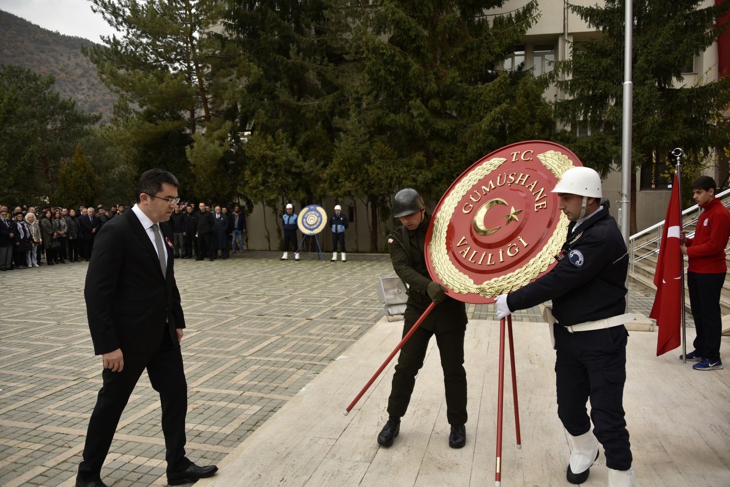 Ulu Önder vefatının 79.yıldömünde Gümüşhane’de anıldı 16