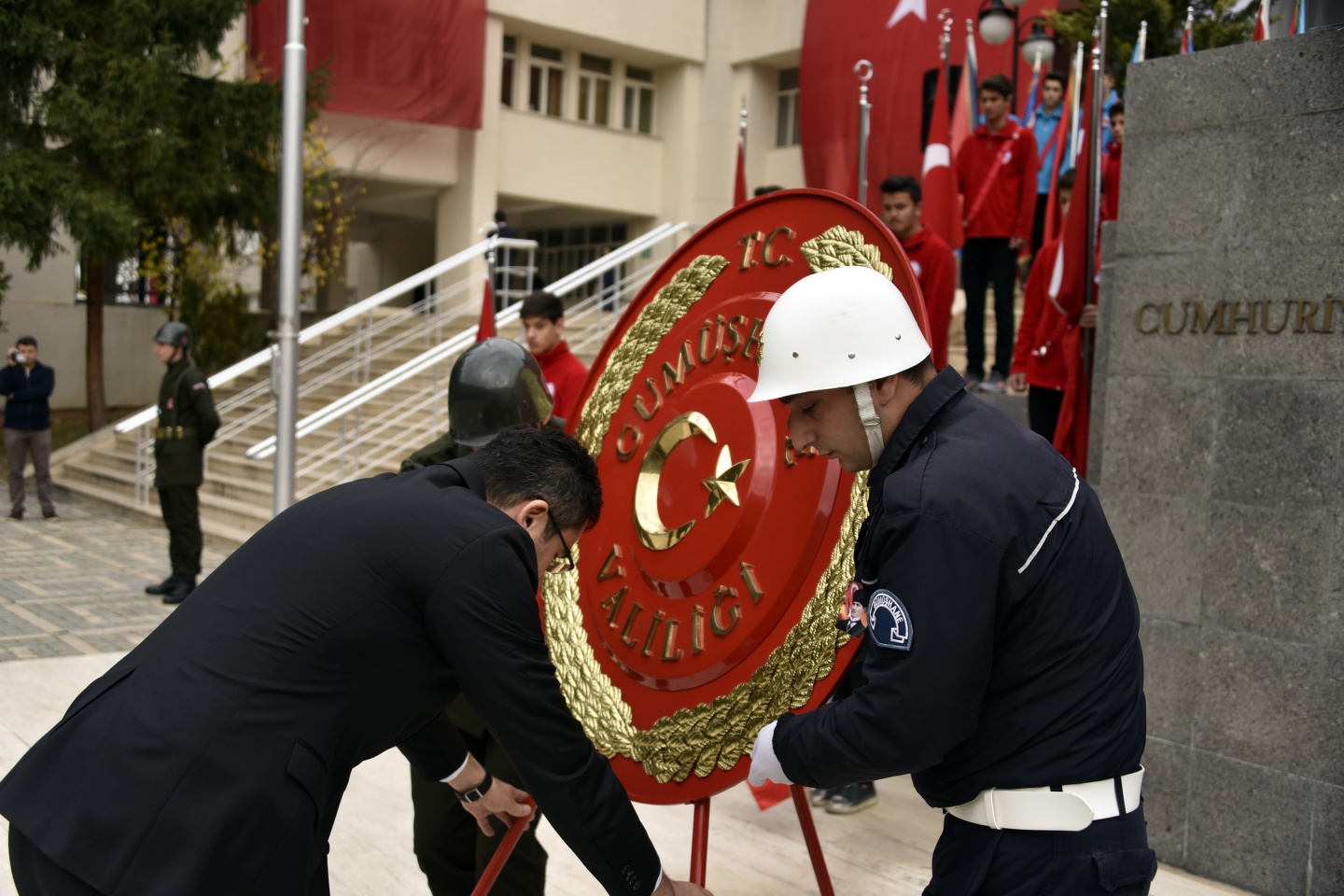 Ulu Önder vefatının 79.yıldömünde Gümüşhane’de anıldı 13