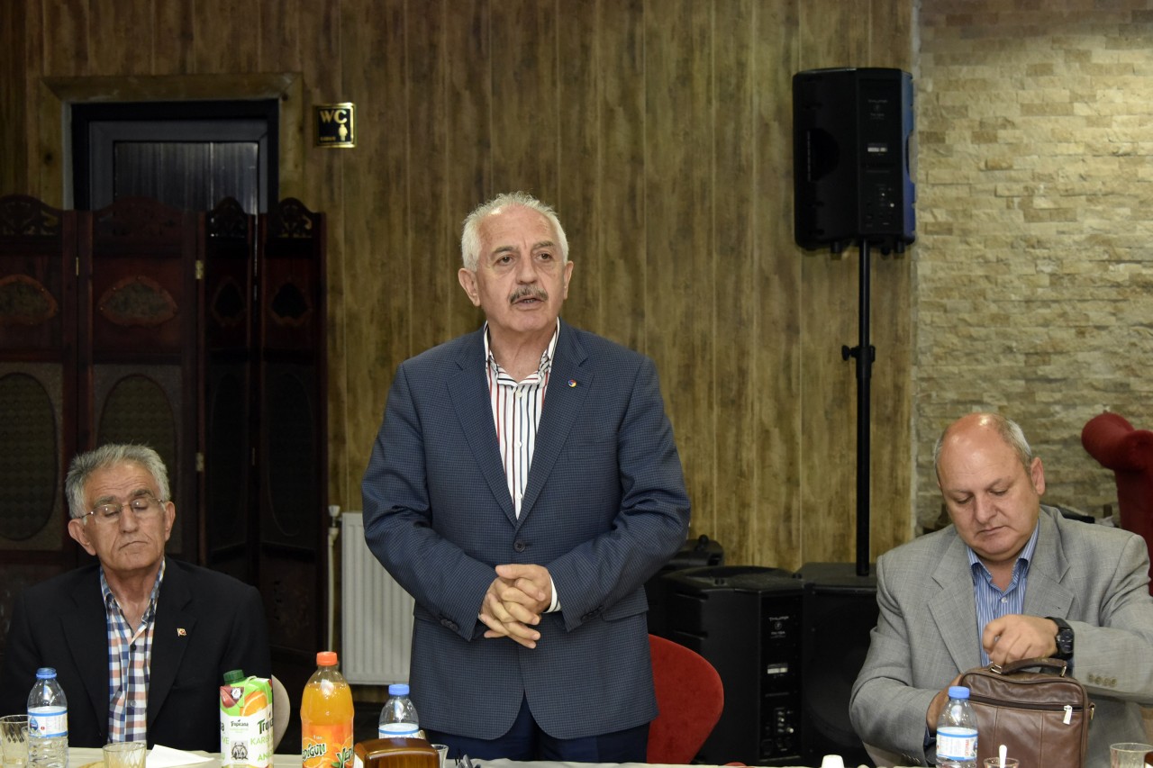 GÜSİAD iftar programında sorunları sıraladı 7