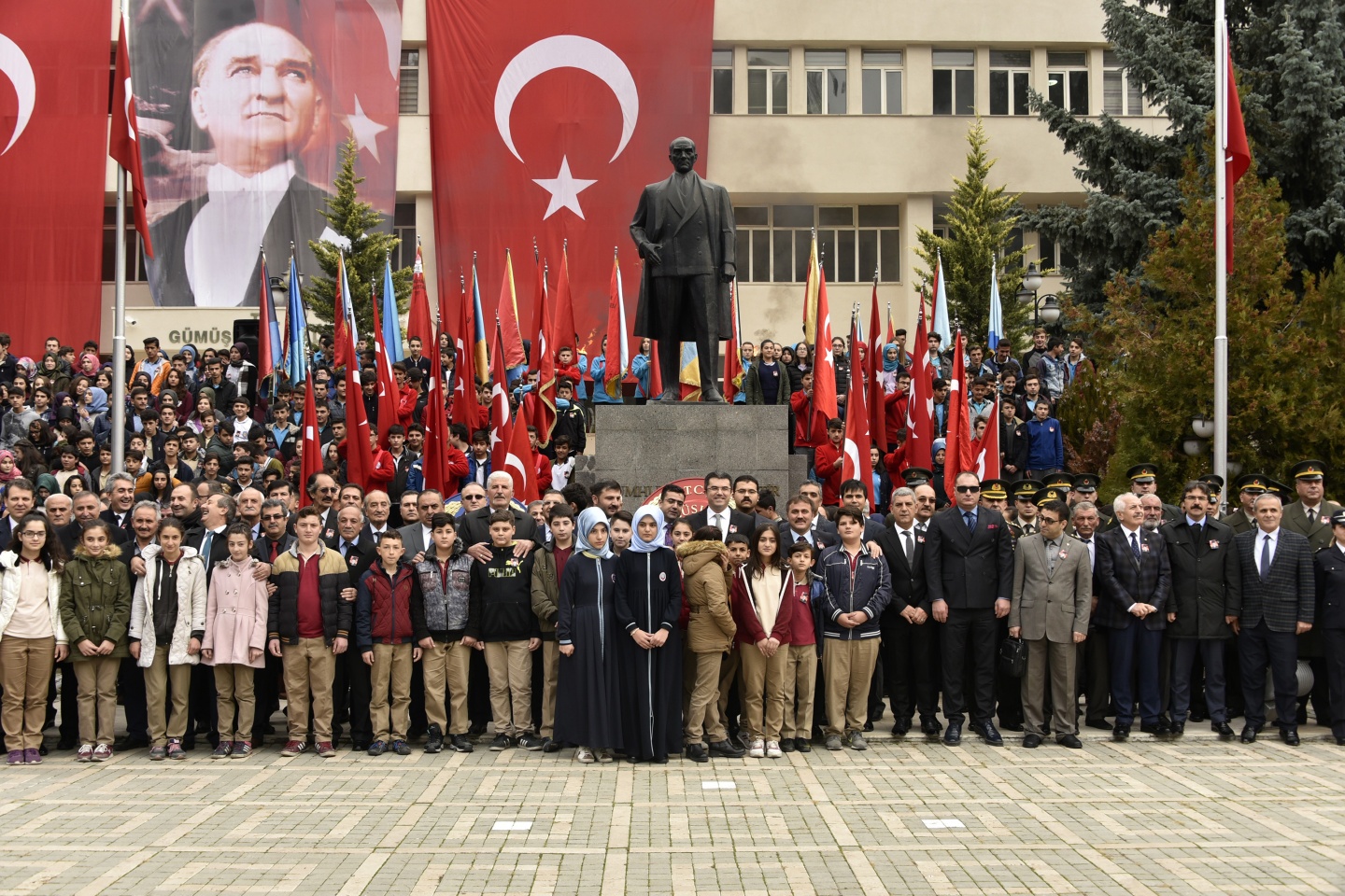 Ulu Önder vefatının 79.yıldömünde Gümüşhane’de anıldı 33