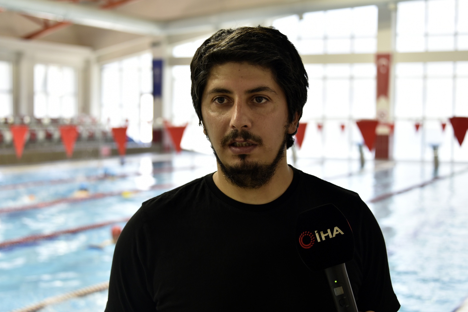 Babasının hayatını sonlandıran ‘su’ ona hayat verdi 14