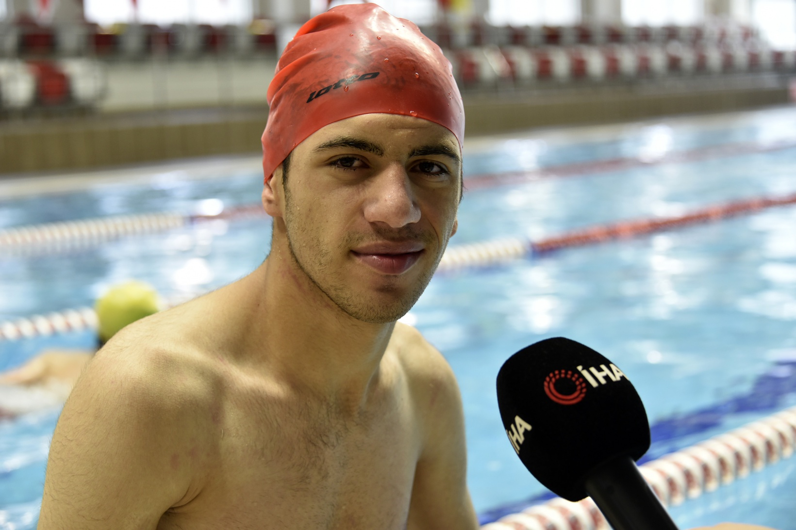 Babasının hayatını sonlandıran ‘su’ ona hayat verdi 15