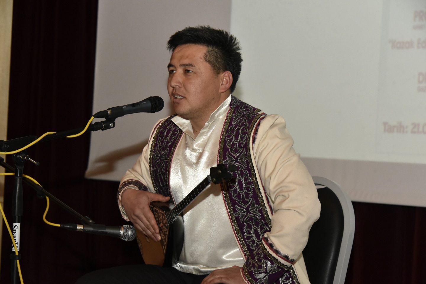 Gümüşhane’de 'Kazakistan ve Ahmet Yesevi' konulu konferans düzenlendi 13