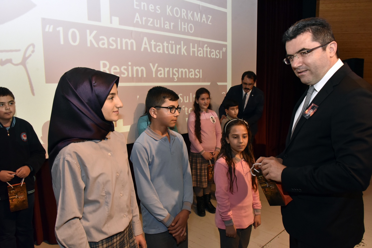 Ulu Önder vefatının 79.yıldömünde Gümüşhane’de anıldı 63