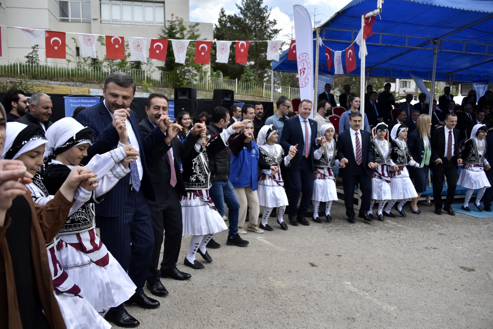 Gümüşhane’de 19 Mayıs’a coşkulu kutlama 98