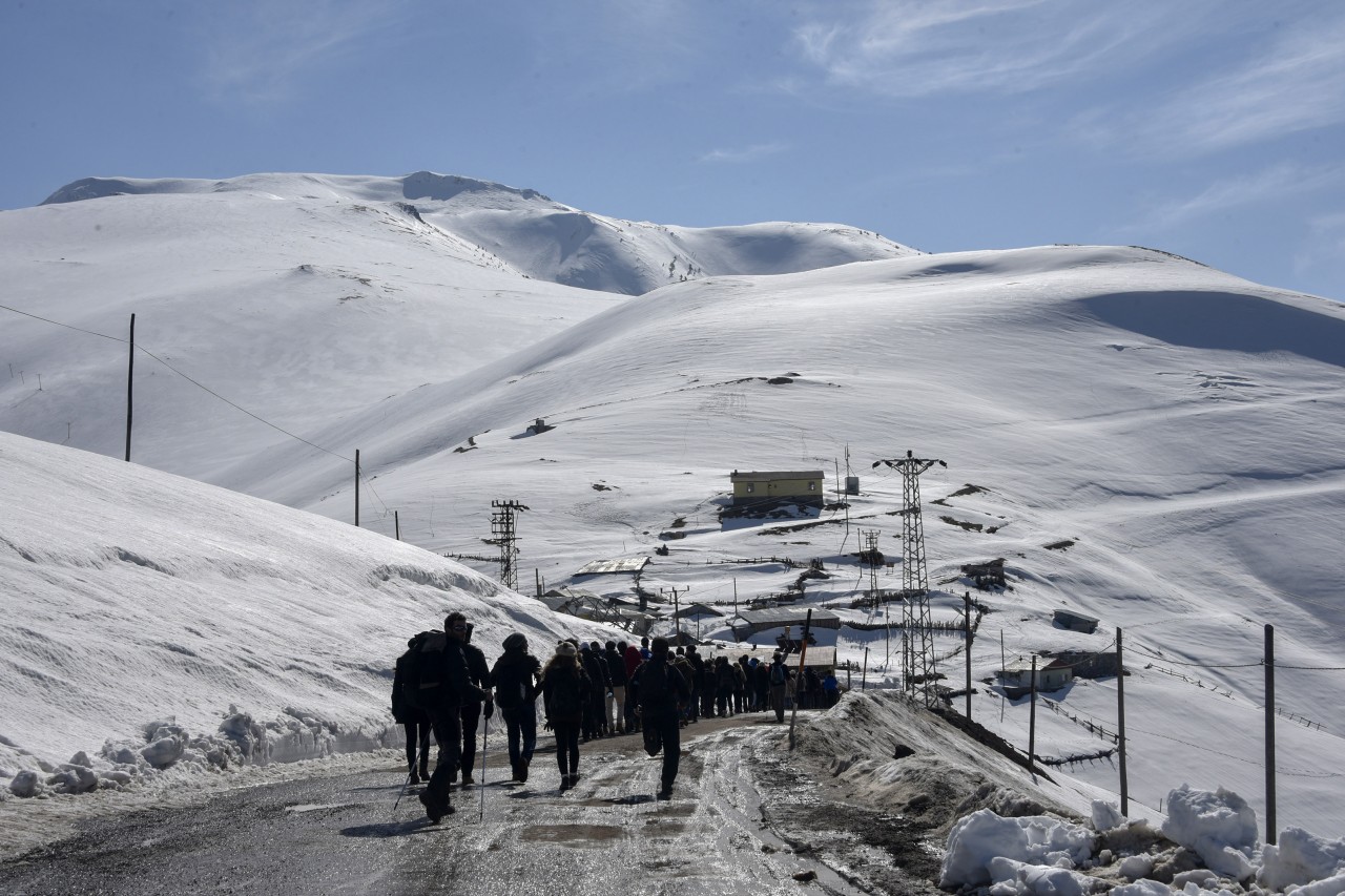 Yüzlerce üniversite öğrencisi Zigana dağında stres attı 2