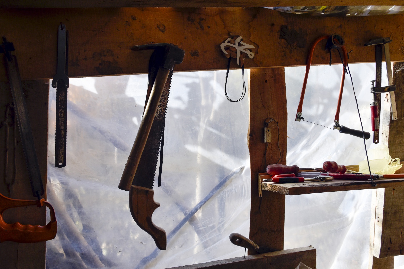 Doktor egzersiz önerince 86 yaşında ahşaptan maket yapmaya başladı 3