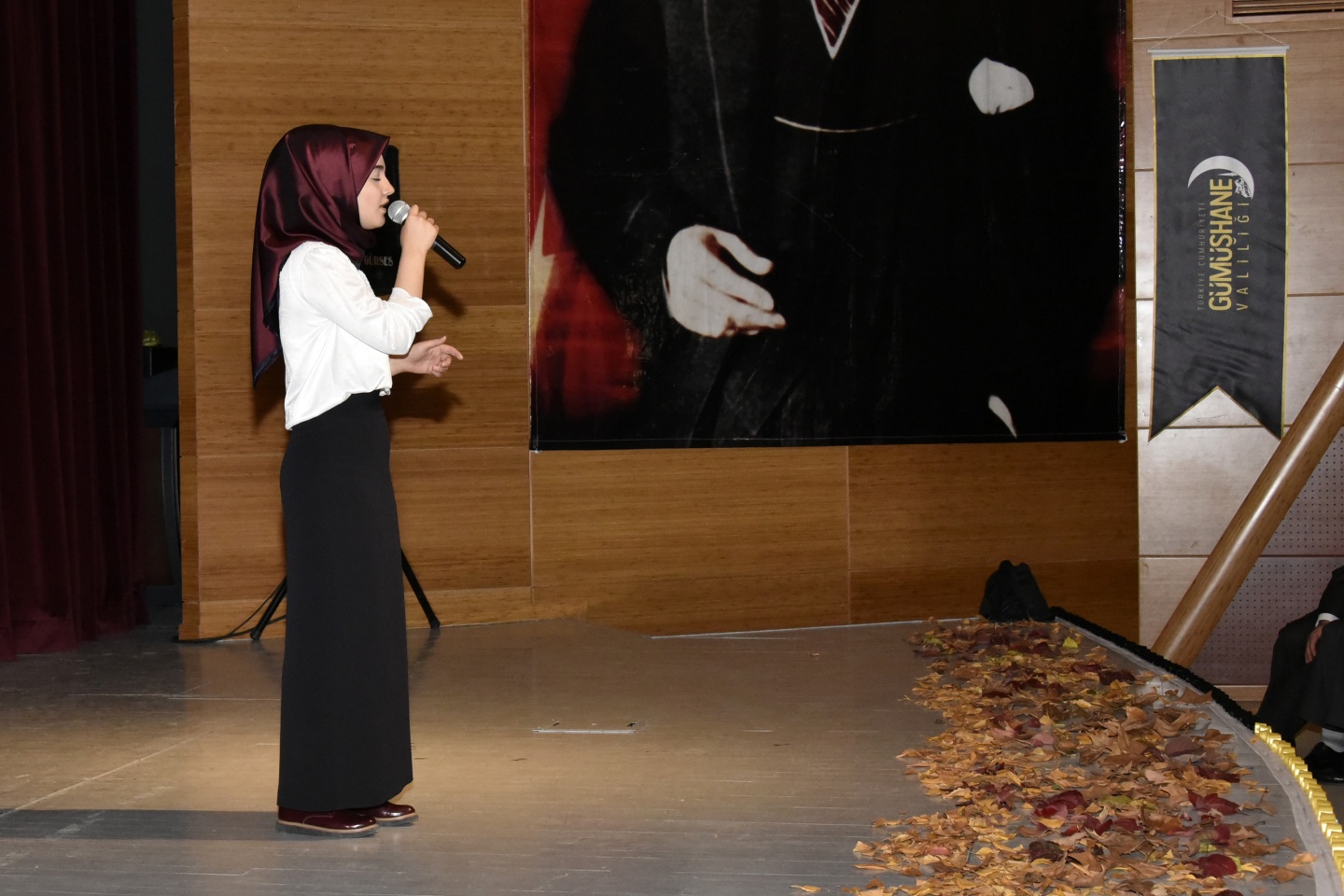 Ulu Önder vefatının 79.yıldömünde Gümüşhane’de anıldı 81