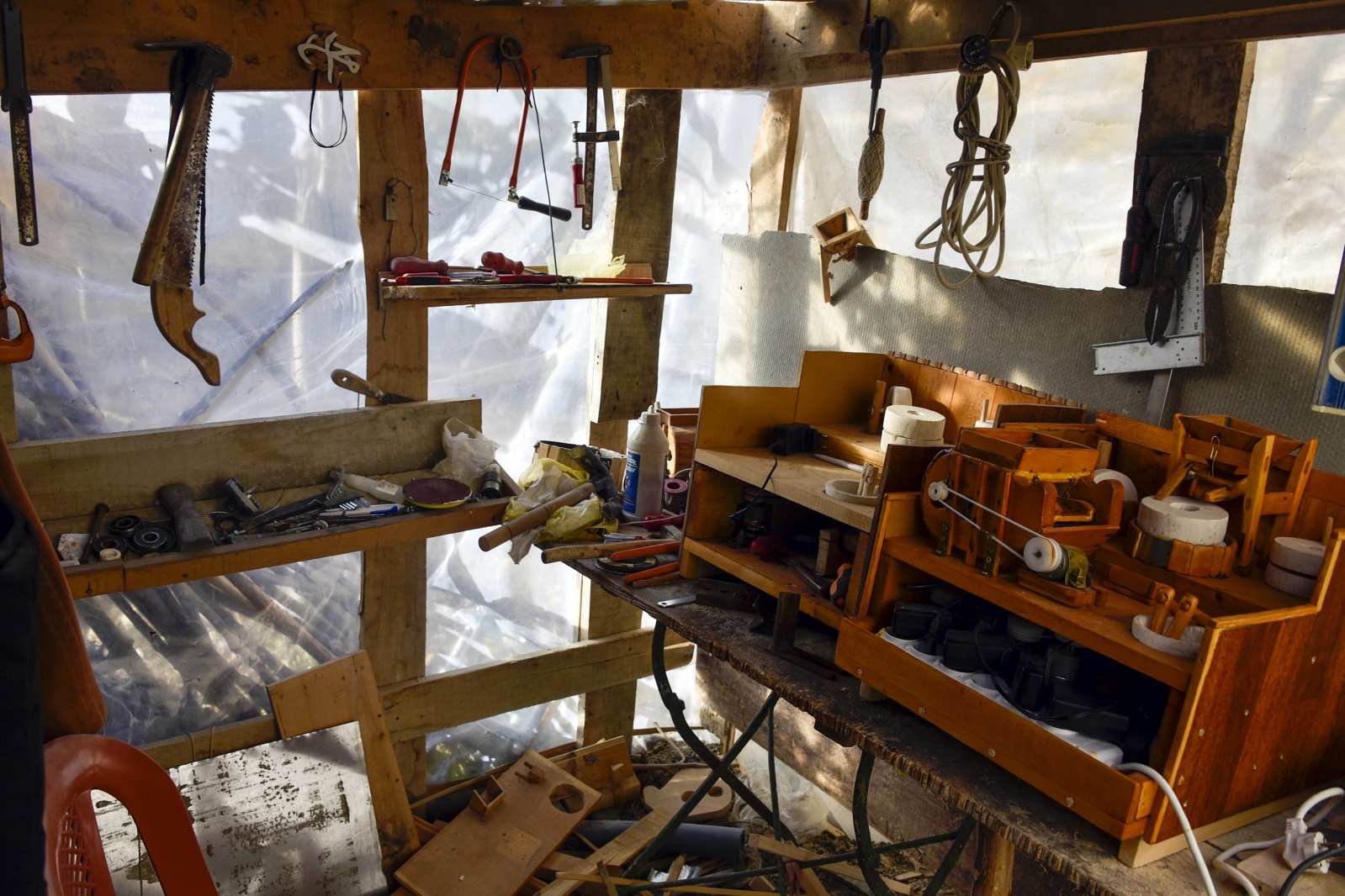 Doktor egzersiz önerince 86 yaşında ahşaptan maket yapmaya başladı 6