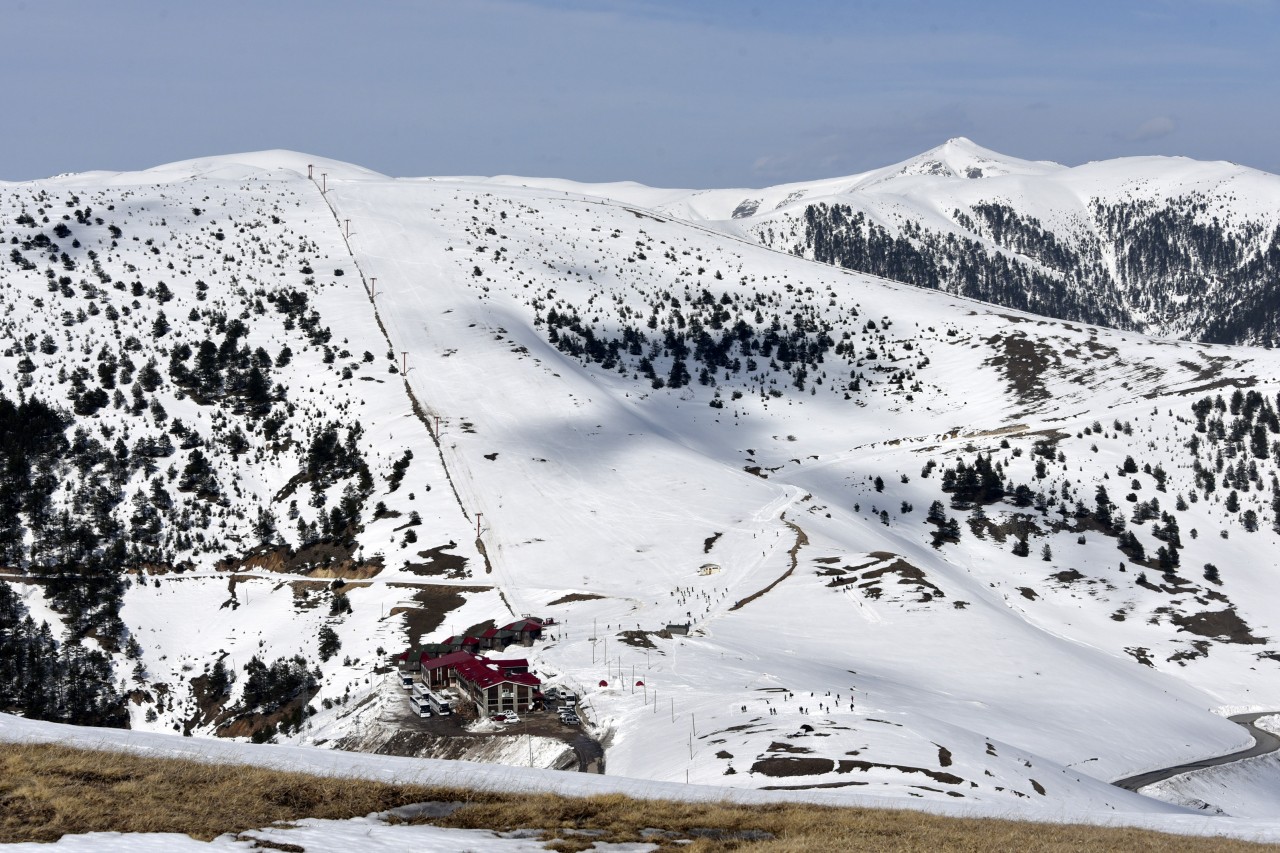 Yüzlerce üniversite öğrencisi Zigana dağında stres attı 16