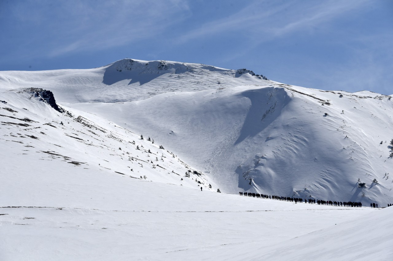 Yüzlerce üniversite öğrencisi Zigana dağında stres attı 20