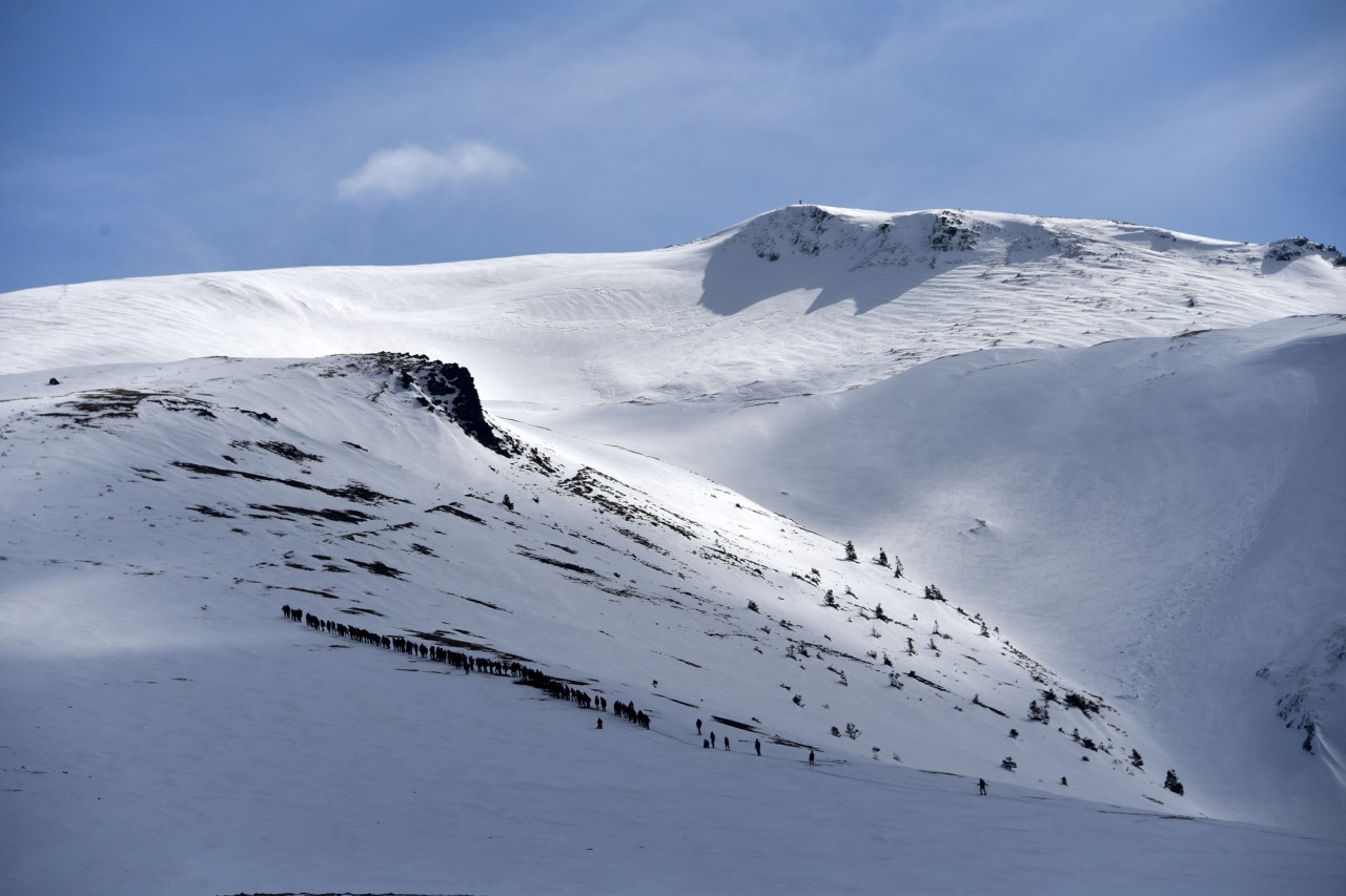 Yüzlerce üniversite öğrencisi Zigana dağında stres attı 23