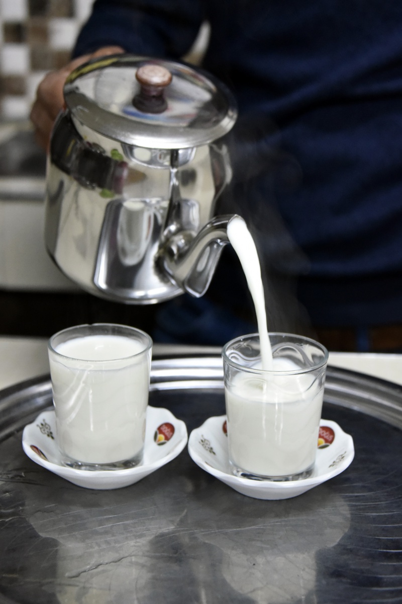 Bu ilçede kışın kahvelerde çaydan çok süt satılıyor 9