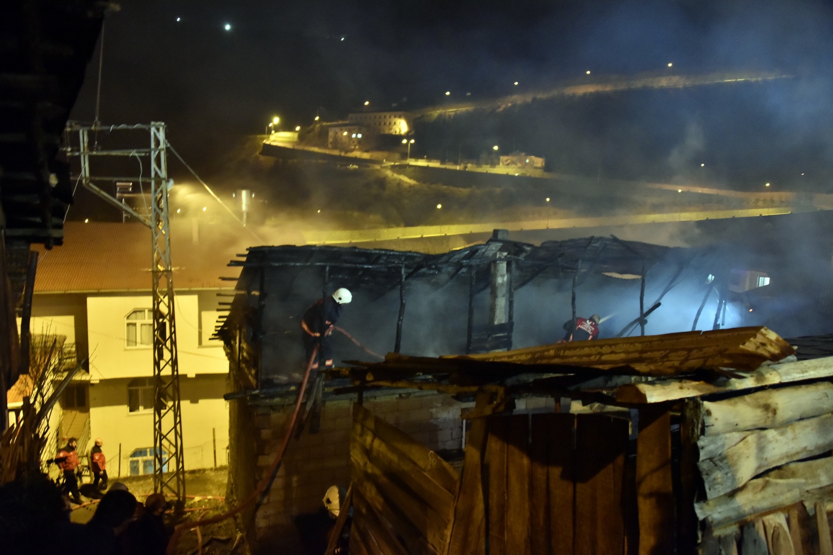 Gümüşhane'deki yangın kundaklama çıktı 8