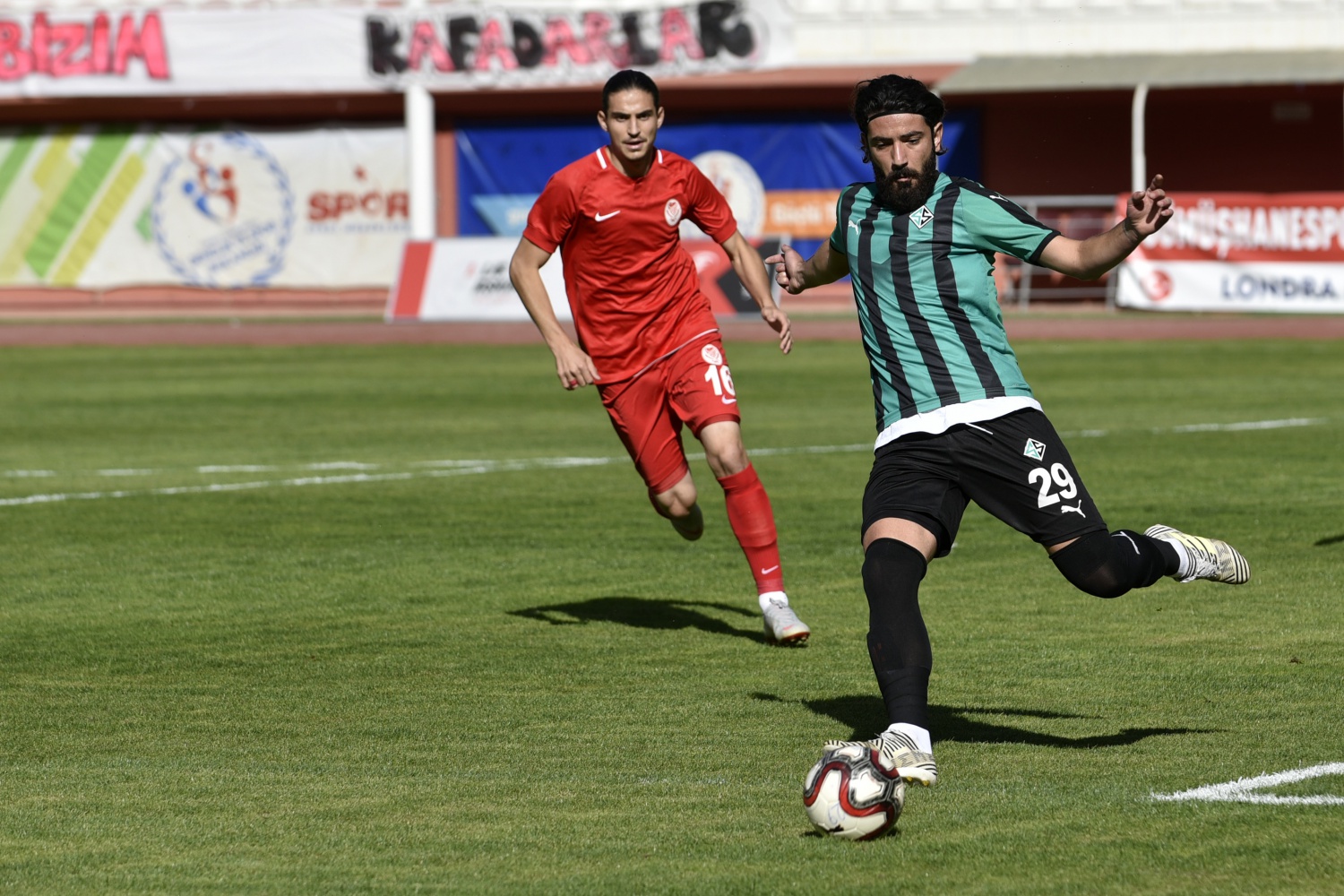 Gümüş sahasında da kayıp: 0-2 21