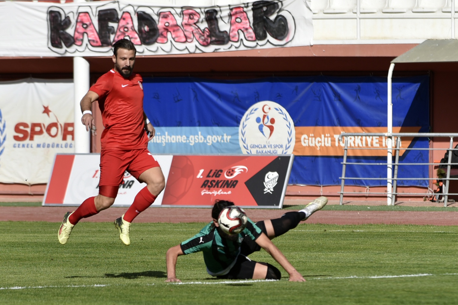 Gümüş sahasında da kayıp: 0-2 26