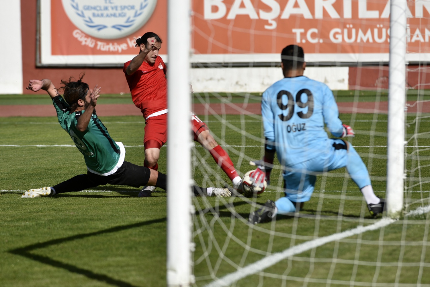 Gümüş sahasında da kayıp: 0-2 31