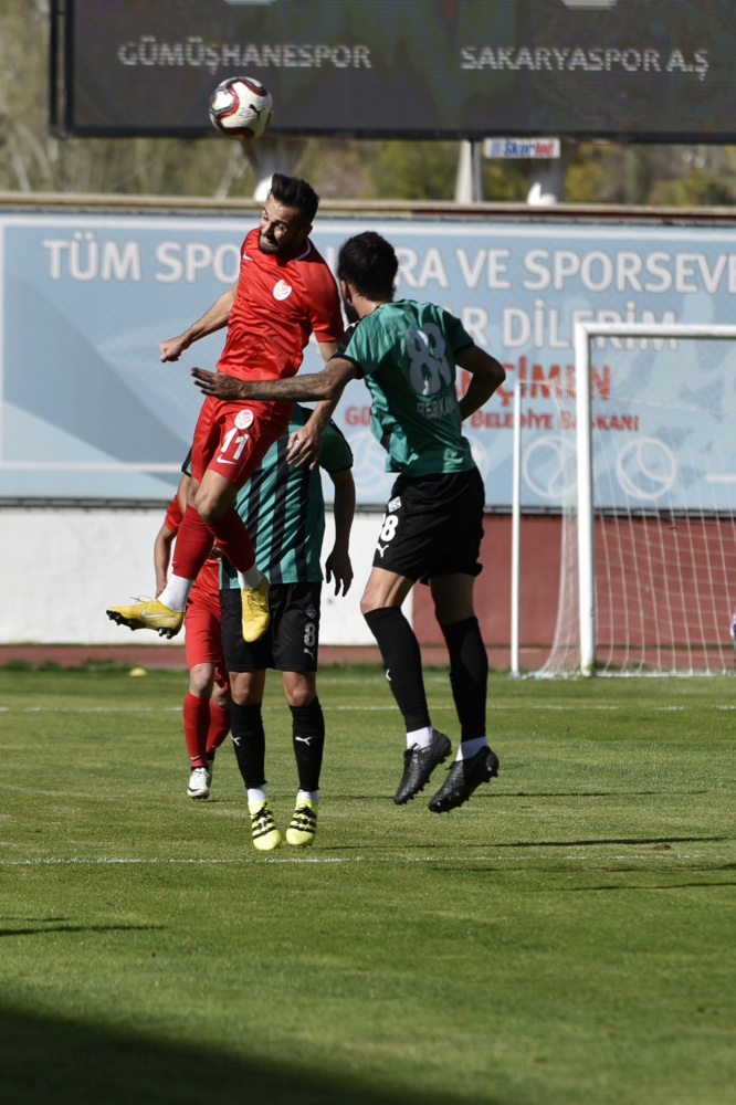 Gümüş sahasında da kayıp: 0-2 32