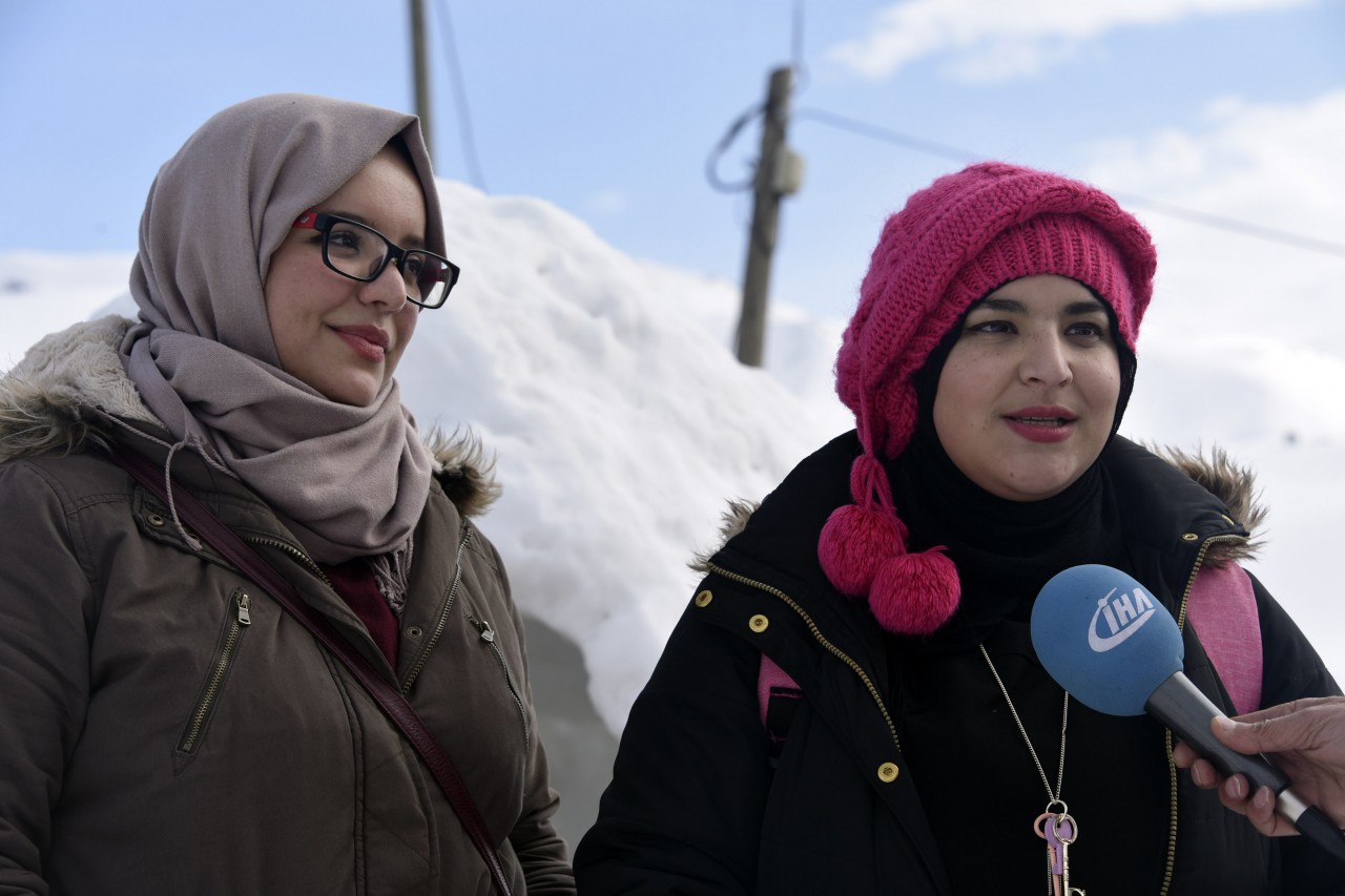 Yüzlerce üniversite öğrencisi Zigana dağında stres attı 43