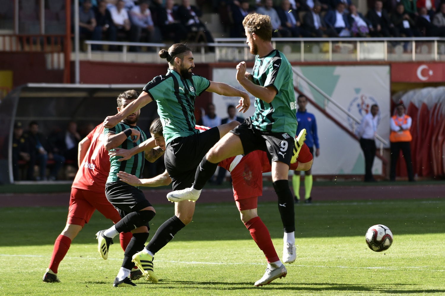 Gümüş sahasında da kayıp: 0-2 52