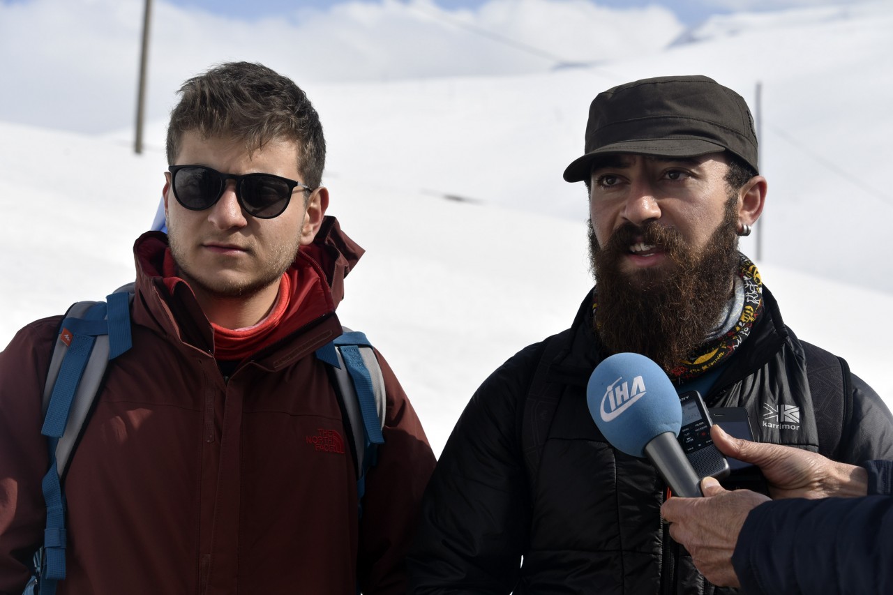 Yüzlerce üniversite öğrencisi Zigana dağında stres attı 55