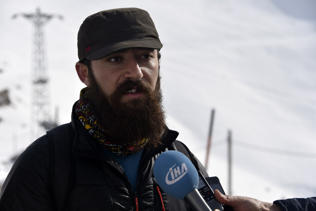 Yüzlerce üniversite öğrencisi Zigana dağında stres attı 56