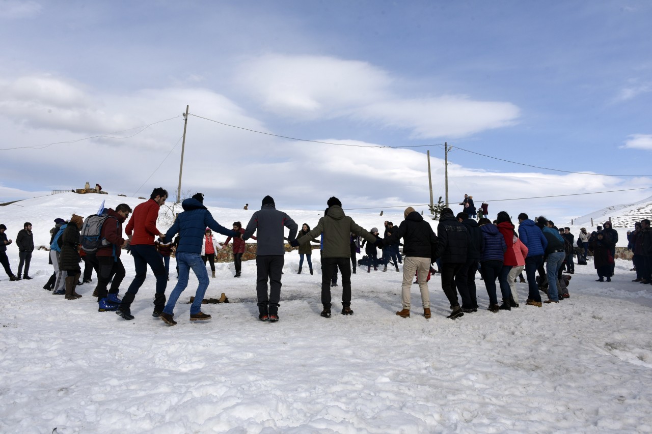 Yüzlerce üniversite öğrencisi Zigana dağında stres attı 58