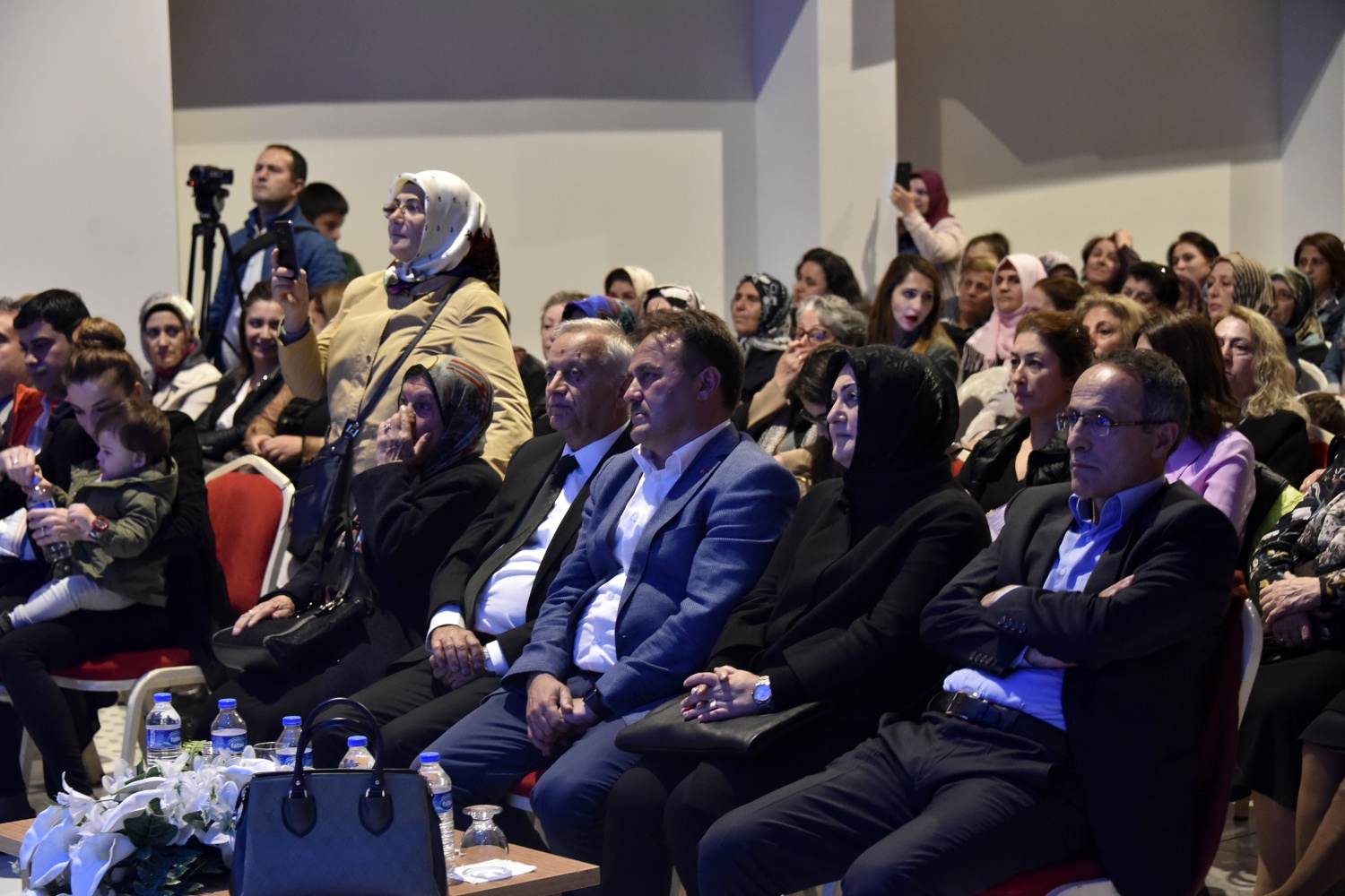 Bu konser başka konser 6