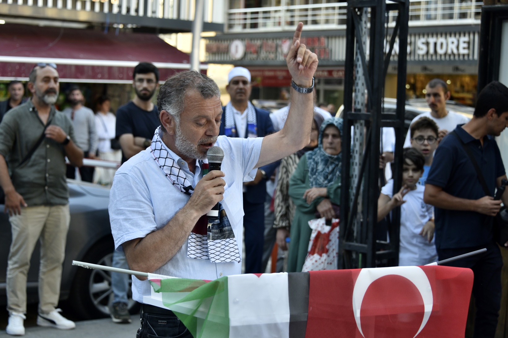 Gümüşhane’de yüzlerce kişi Haniye ve Filistin için yürüdü 33