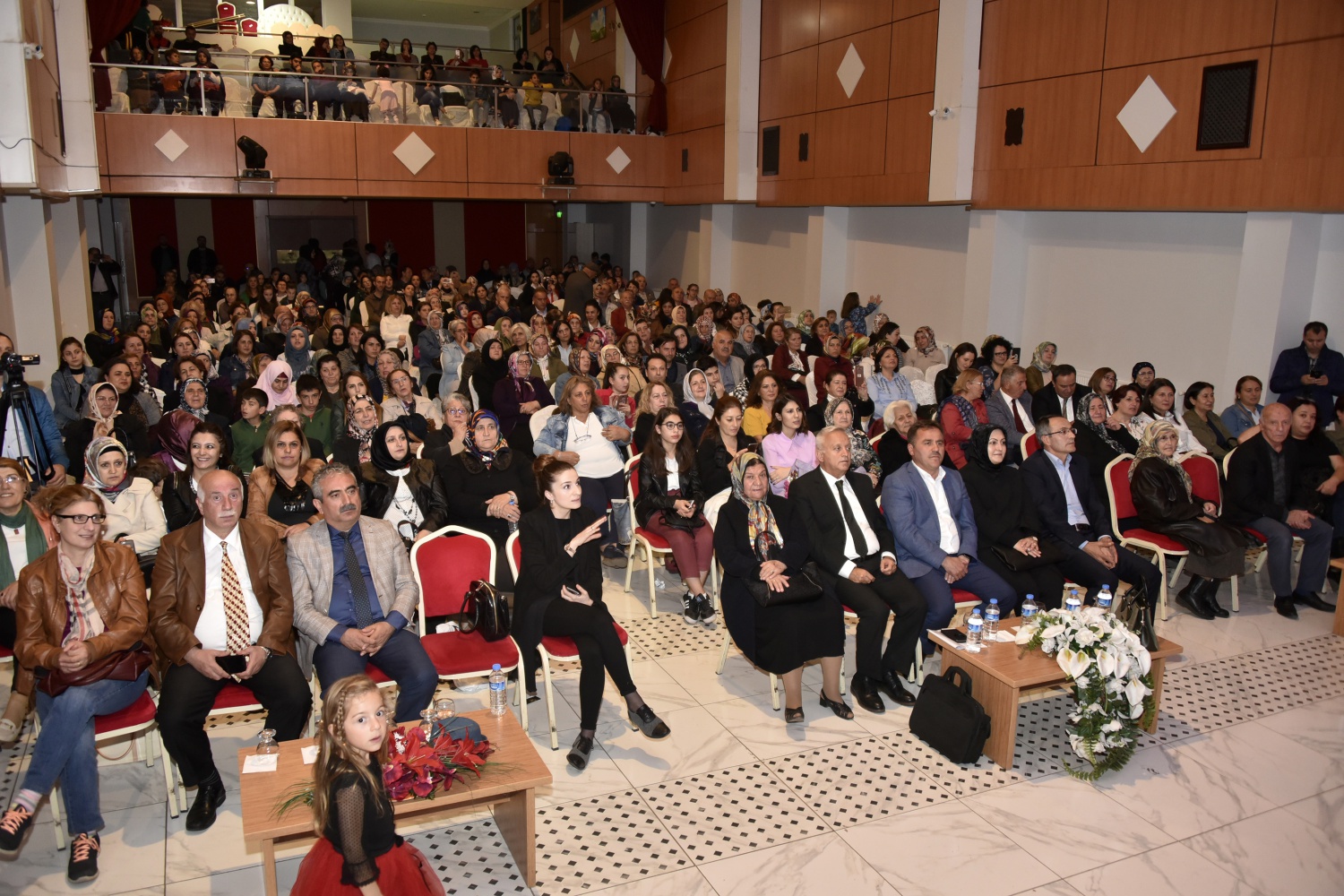 Bu konser başka konser 10