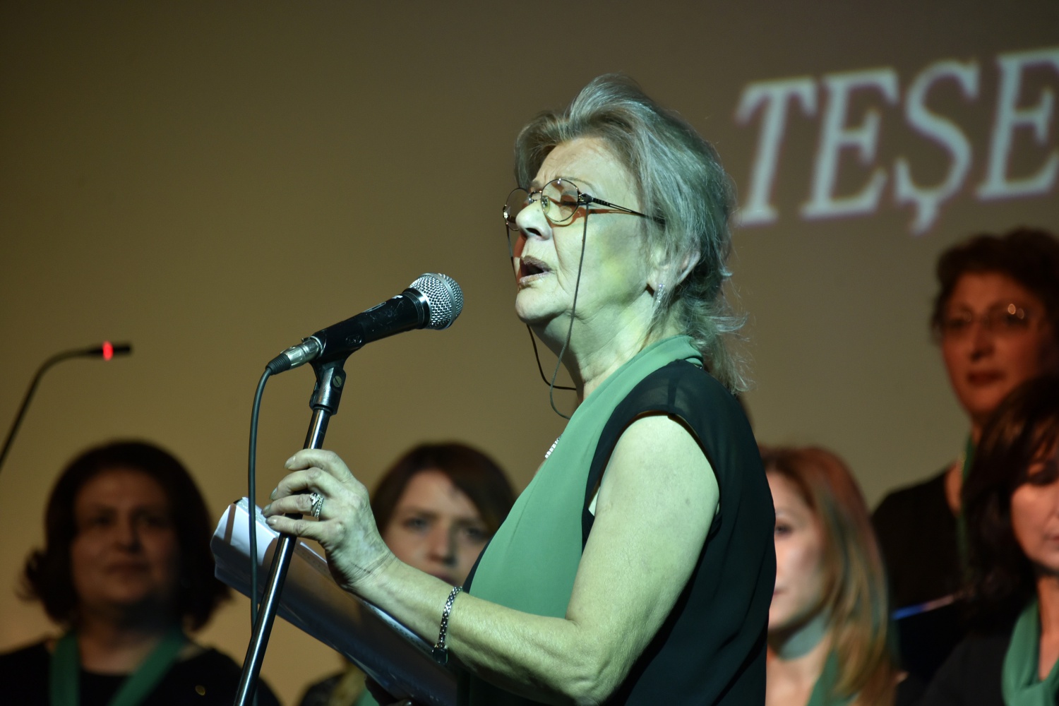 Bu konser başka konser 9