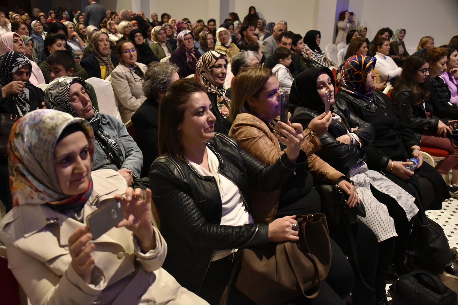 Bu konser başka konser 15