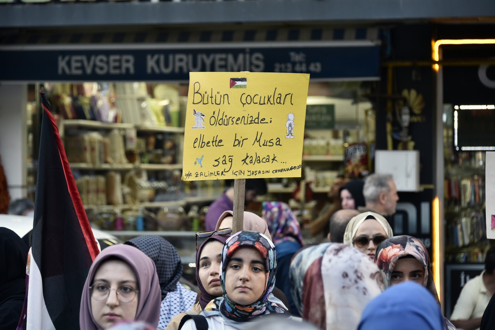 Gümüşhane’de yüzlerce kişi Haniye ve Filistin için yürüdü 28