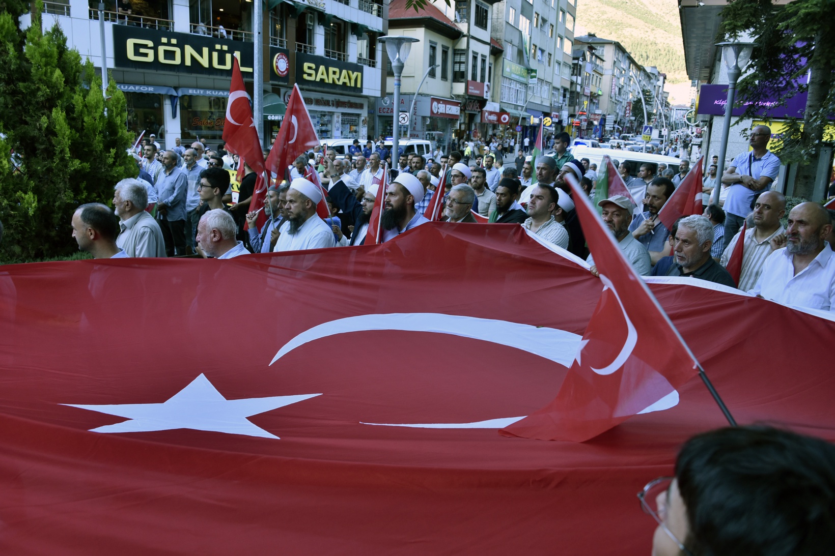 Gümüşhane’de yüzlerce kişi Haniye ve Filistin için yürüdü 9