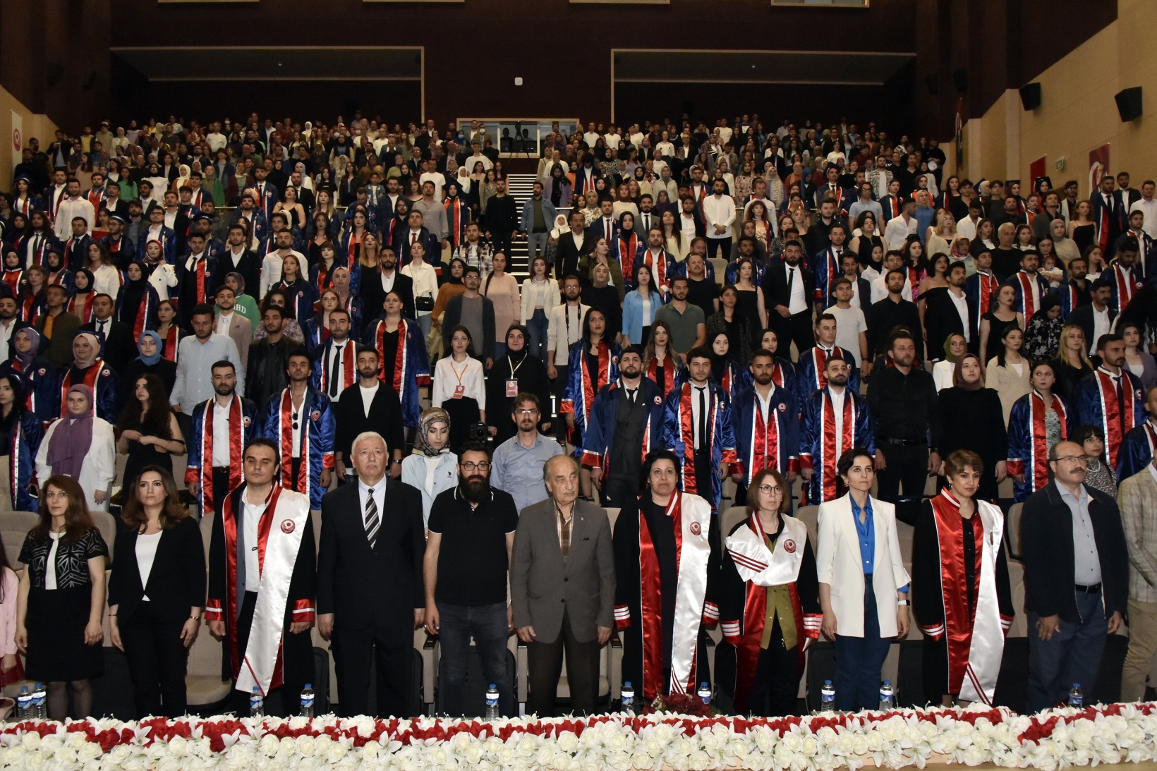 İletişim Fakültesinde mezuniyet heyecanı 3