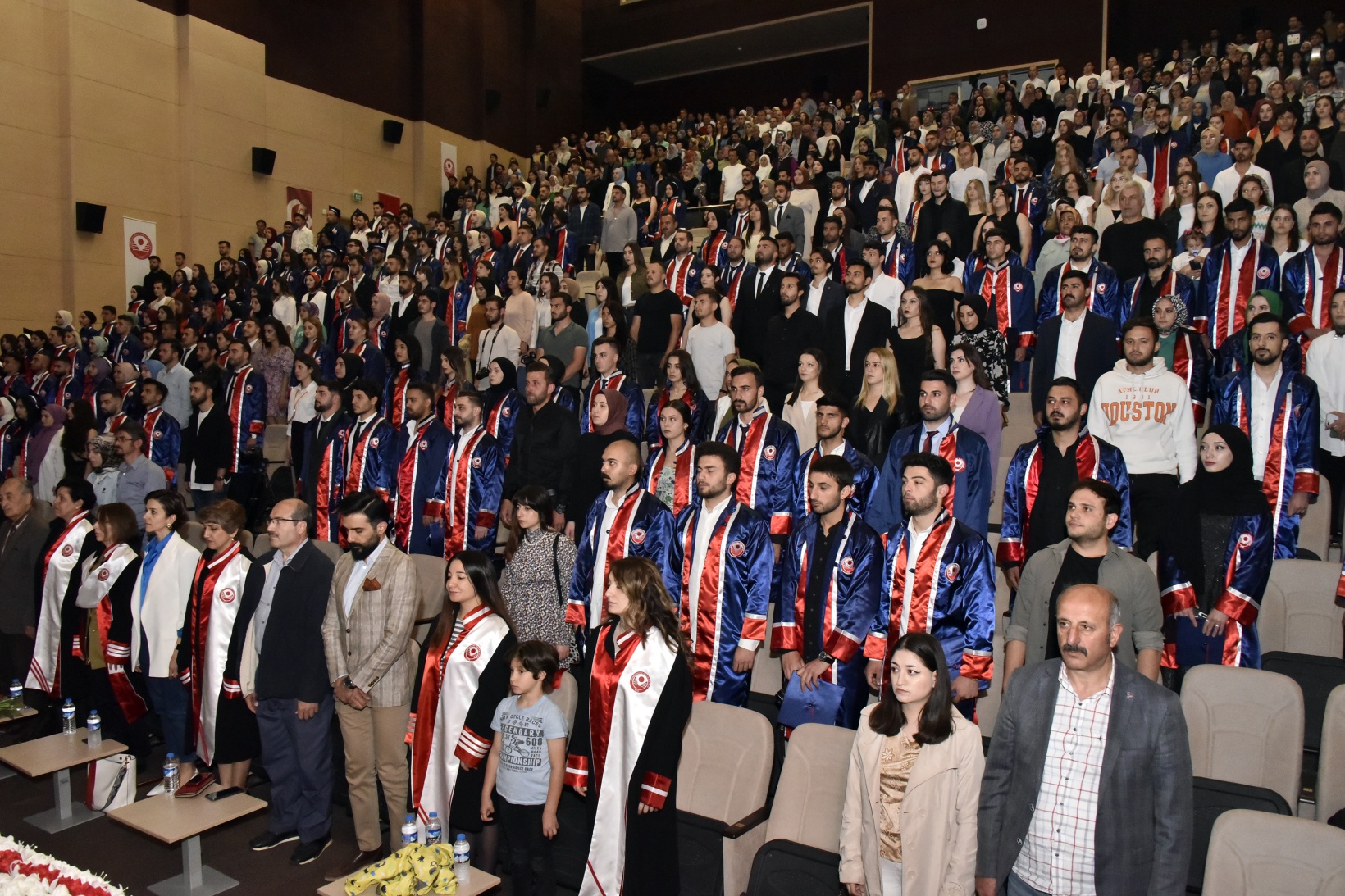 İletişim Fakültesinde mezuniyet heyecanı 29