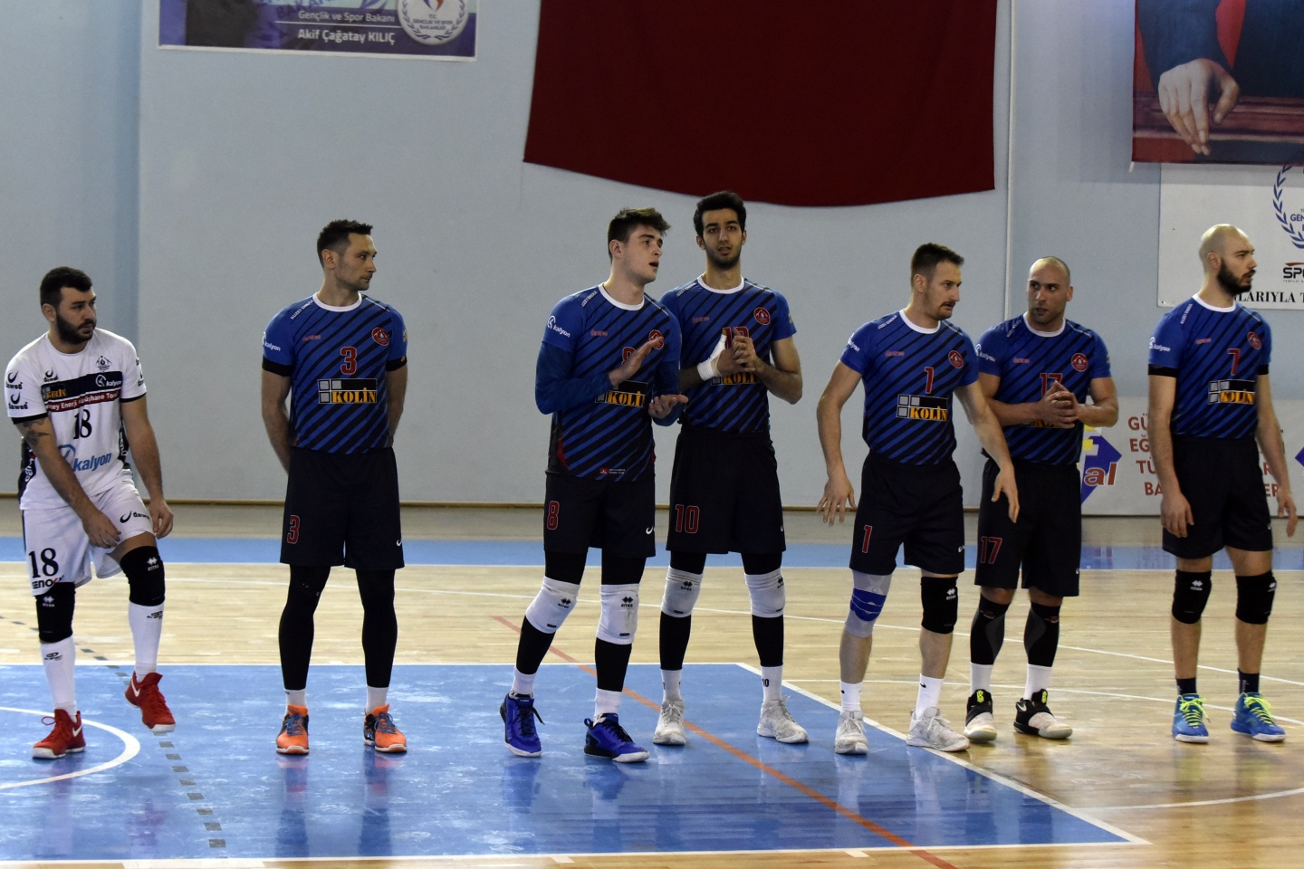 Voleybol derbisi Torul’un: 3-0 7