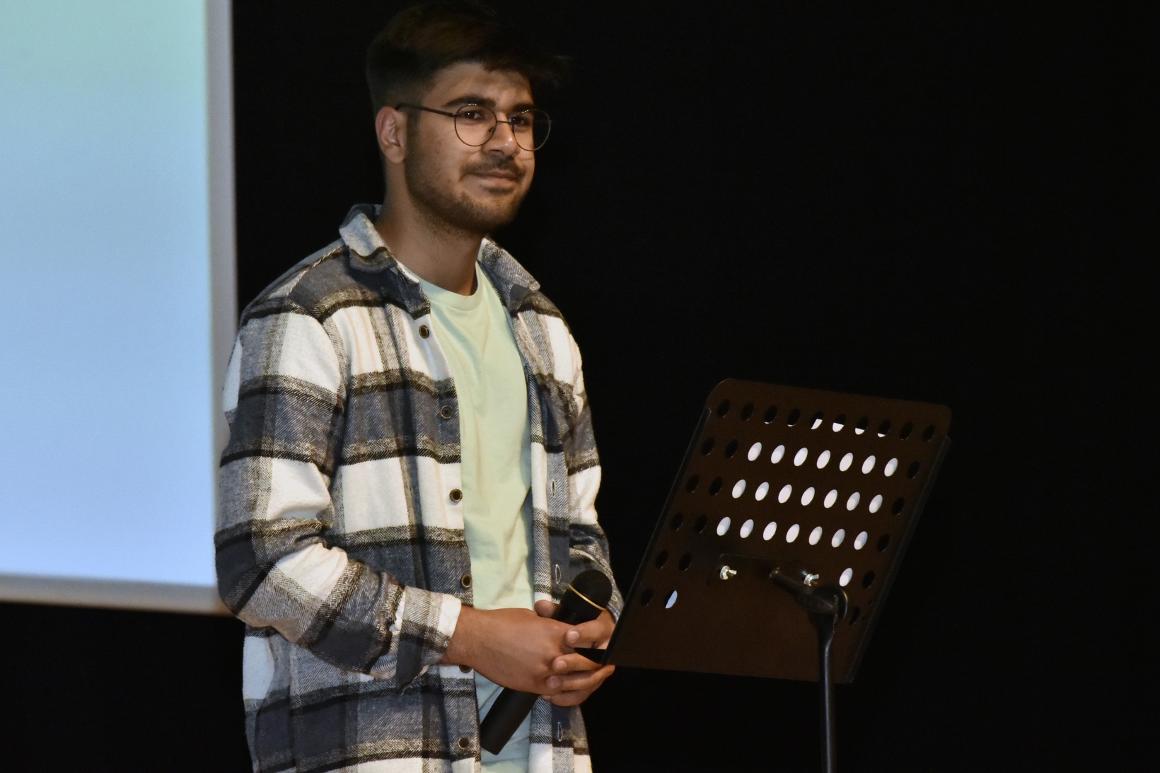 İletişim Fakültesinde mezuniyet heyecanı 2