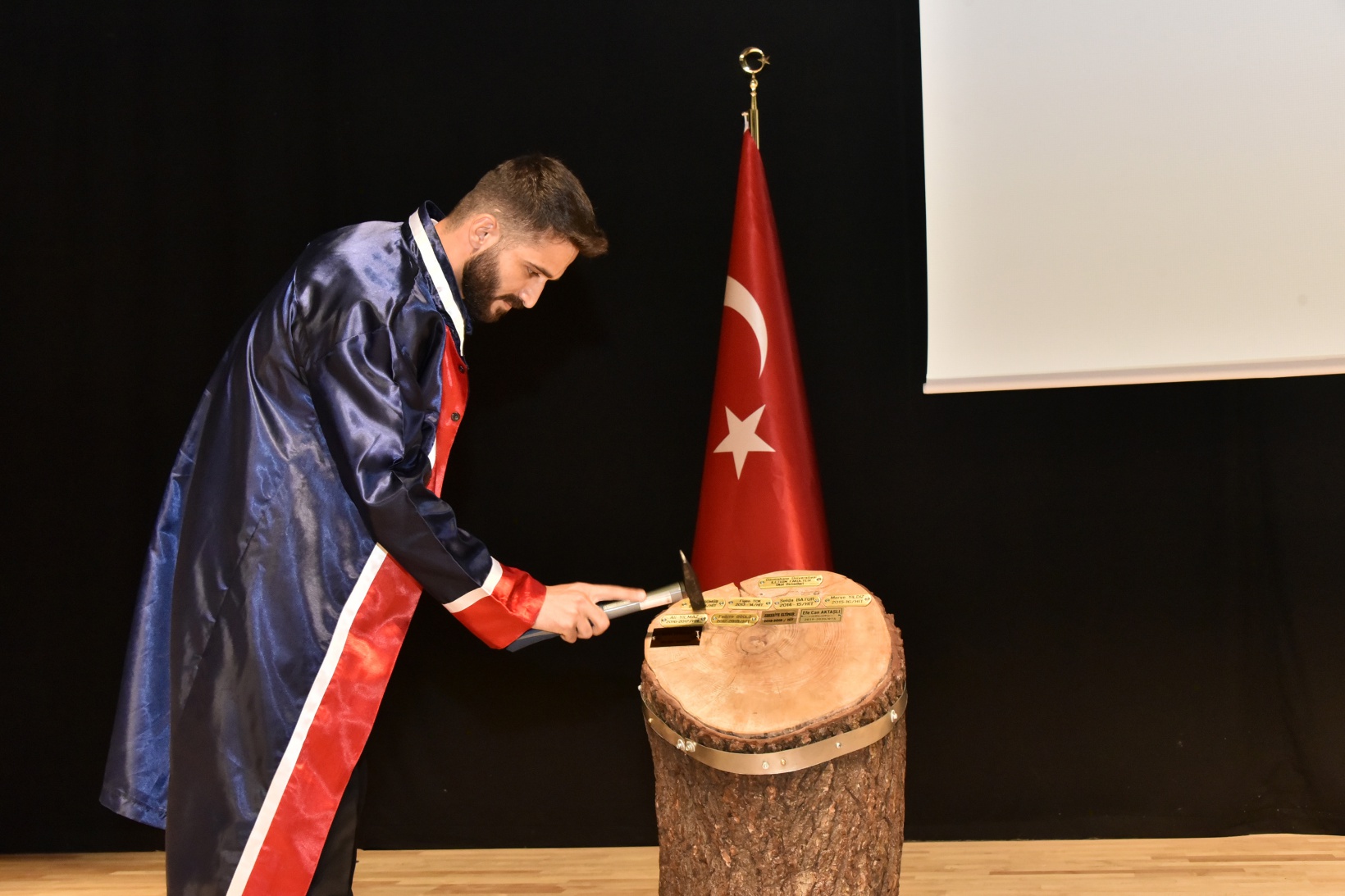 İletişim Fakültesinde mezuniyet heyecanı 11