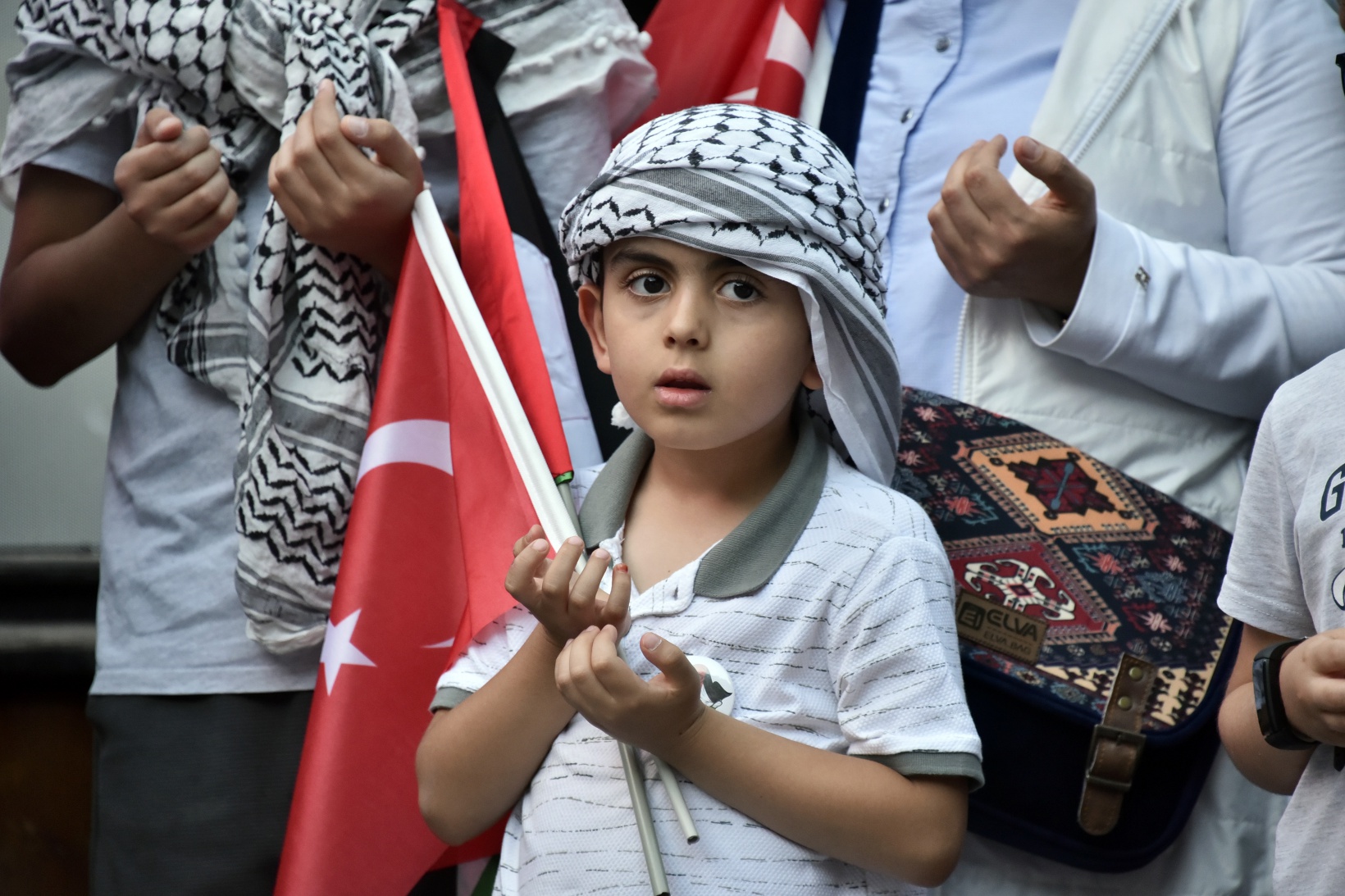 Gümüşhane’de yüzlerce kişi Haniye ve Filistin için yürüdü 35