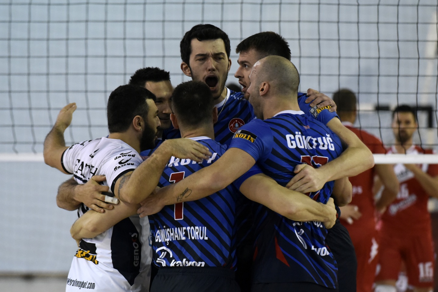 Voleybol derbisi Torul’un: 3-0 1