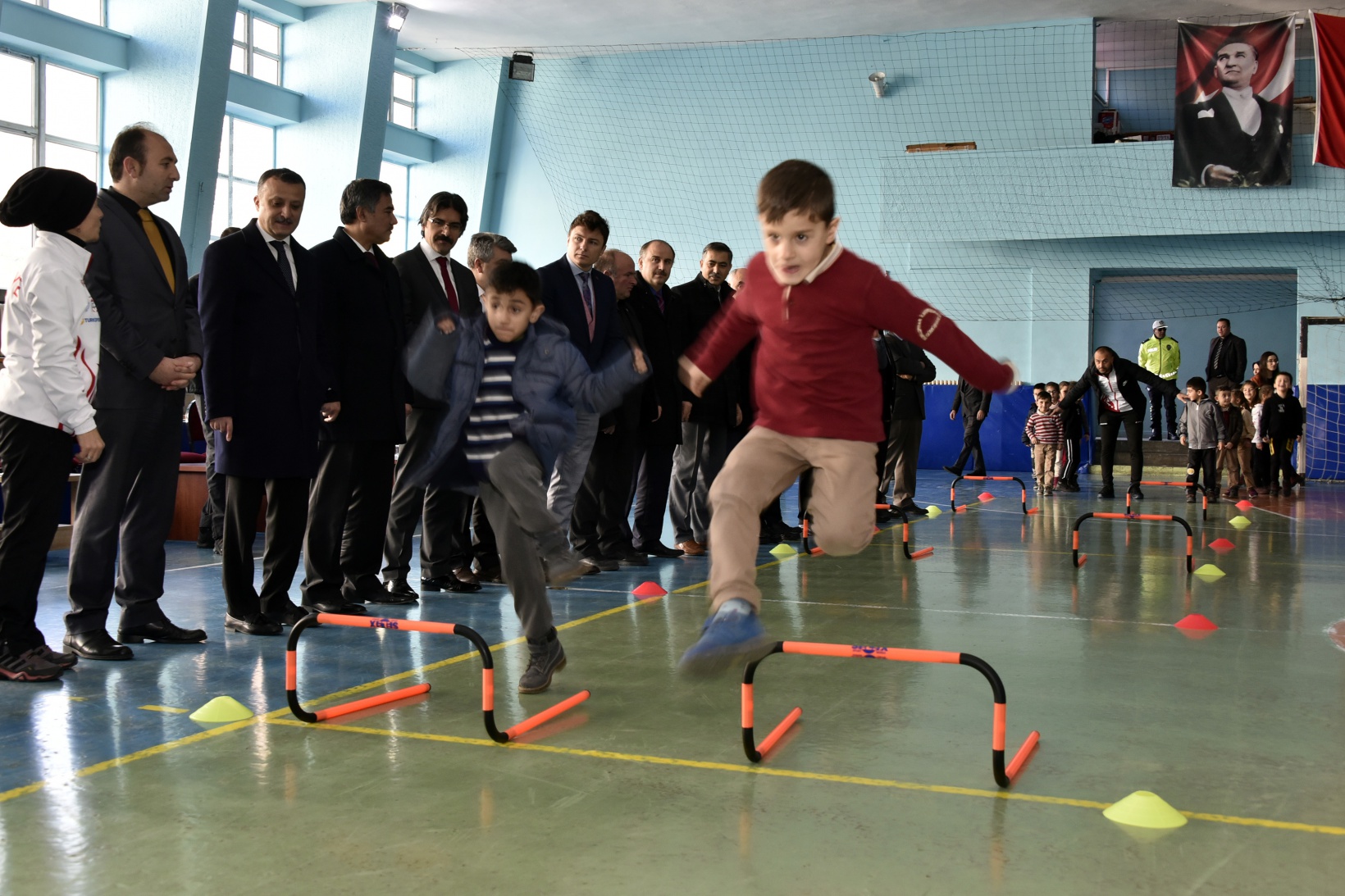 Gümüşhane’de okullara çocuk atletizm setlerinin dağıtımına başlandı 18